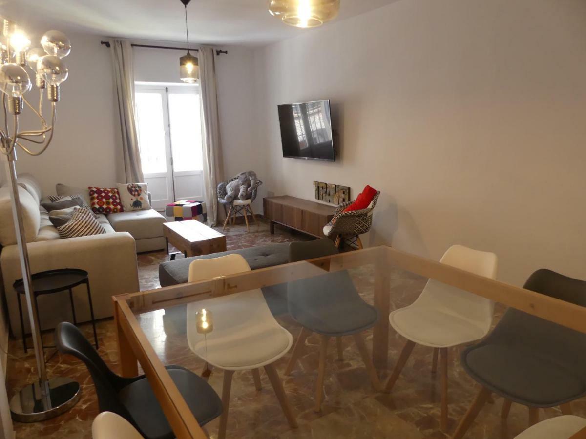 Gatu Premium Villa Aramburu, " Preferente Mayores De 25 Anos Y Familias " 엘푸에르토데산타마리아 외부 사진