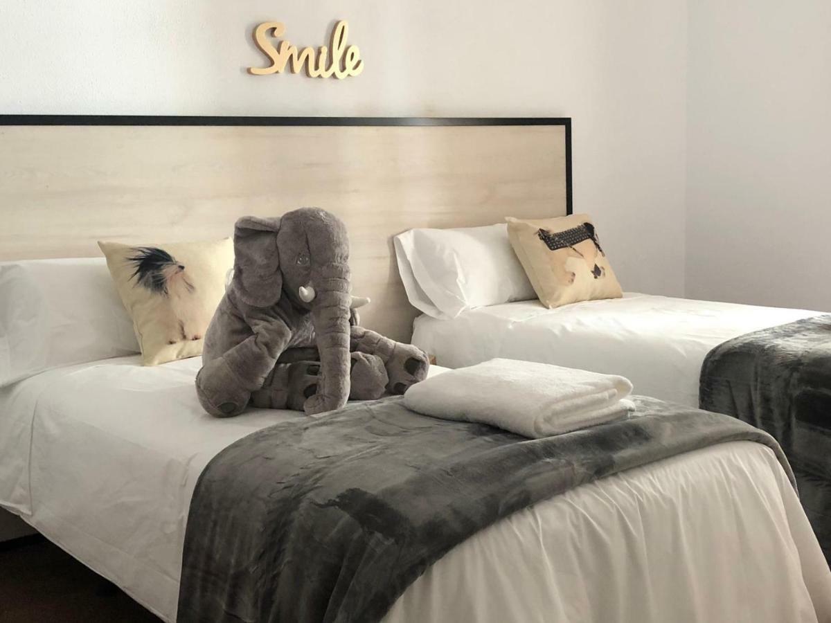 Gatu Premium Villa Aramburu, " Preferente Mayores De 25 Anos Y Familias " 엘푸에르토데산타마리아 외부 사진