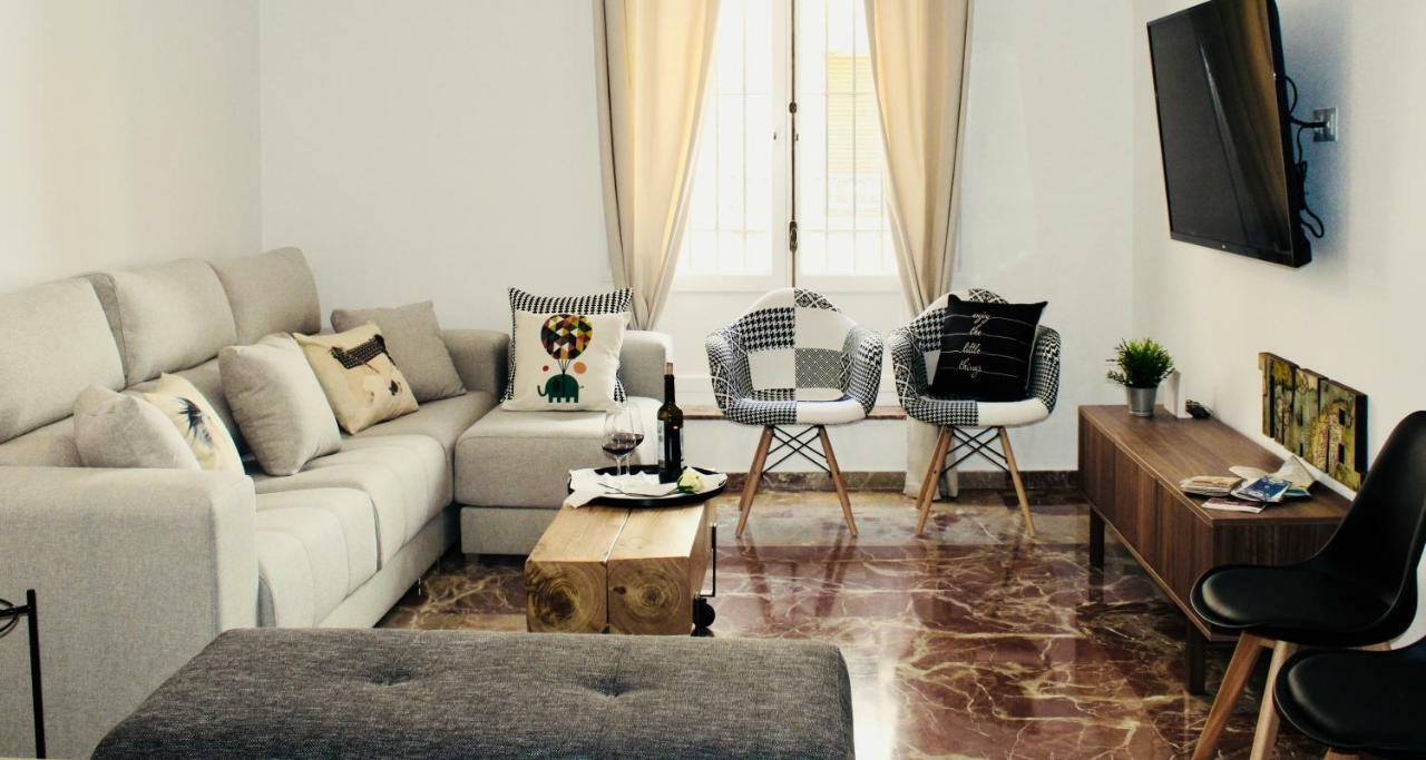 Gatu Premium Villa Aramburu, " Preferente Mayores De 25 Anos Y Familias " 엘푸에르토데산타마리아 외부 사진