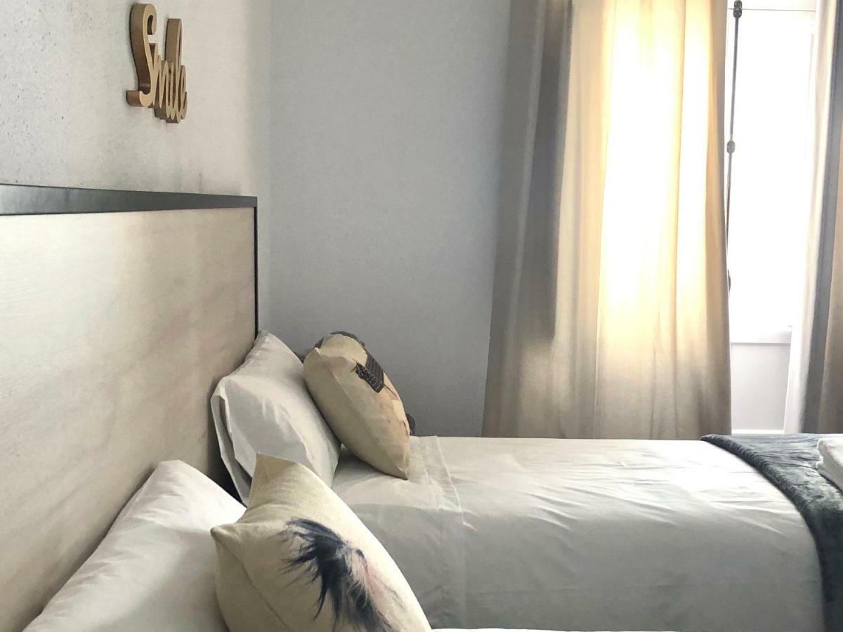 Gatu Premium Villa Aramburu, " Preferente Mayores De 25 Anos Y Familias " 엘푸에르토데산타마리아 외부 사진